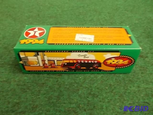 lot 113 image: Ertl&nbspTexaco 1934 Doodle Bug Tanker Bank...