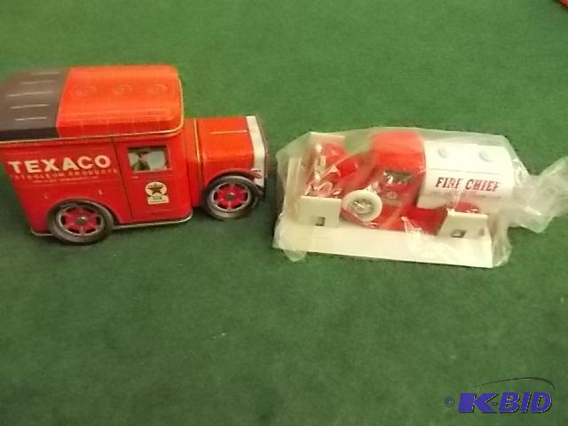 lot 115 image: Texaco Fire Chief Bank & Candy Tin Delive...