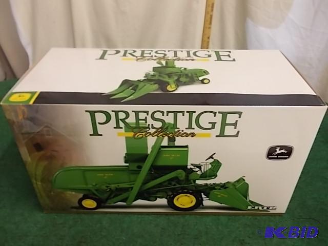 lot 16 image: Ertl JD Prestige Collection 45 Combine...