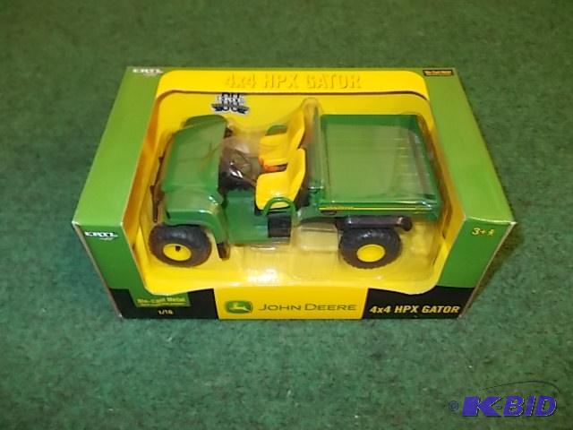 lot 3 image: 116 Ertl&nbspDie Cast 4 x4 HPX Gator...