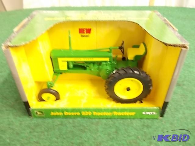 lot 49 image: Ertl 116 JD 520 Tractor...