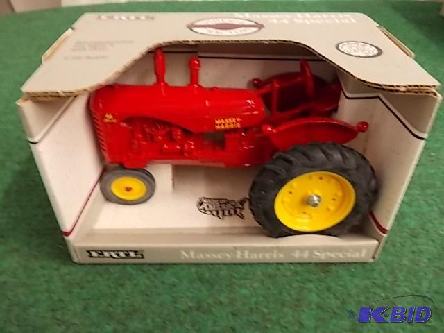 lot 68 image: Ertl 116 Massey-Harris 44 Special Tractor...