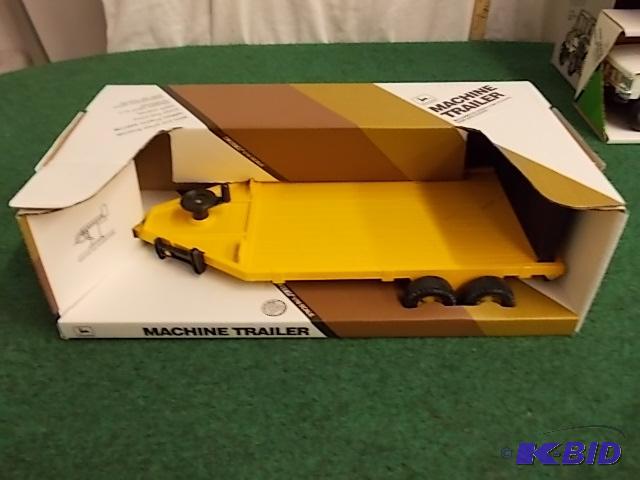 lot 70 image: Ertl&nbsp116 JD Machine Trailer...