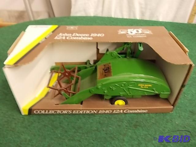 lot 78 image: Ertl 116 50th&nbspAnniversary John Deere 19...