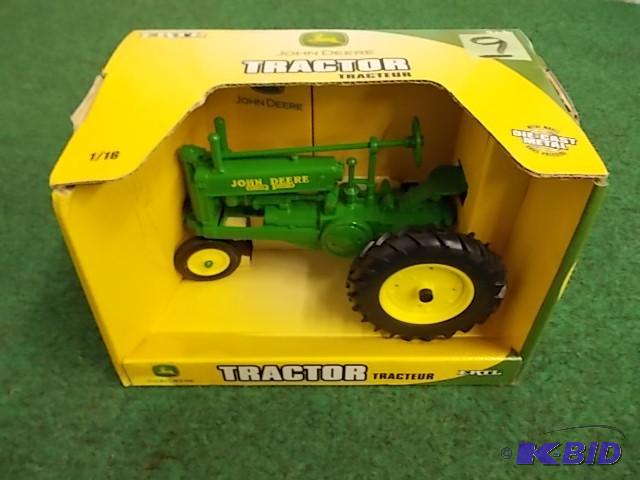 lot 9 image: 116 Ertl JD Tractor...