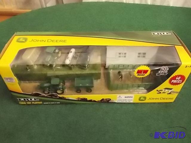 lot 90 image: Ertl&nbsp60th Anniversary John Deere 40-Piec...