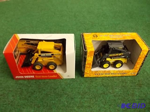 lot 96 image: Ertl 132 New Holland 170 Skid Steer Loader &...