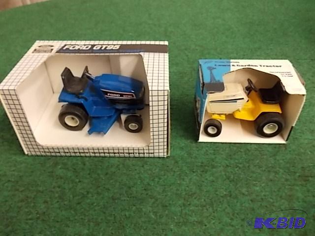 lot 97 image: Ertl&nbspCub Cadet Lawn & Garden Tractor...