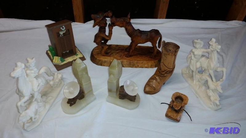 Marbel & Wood Western Decor