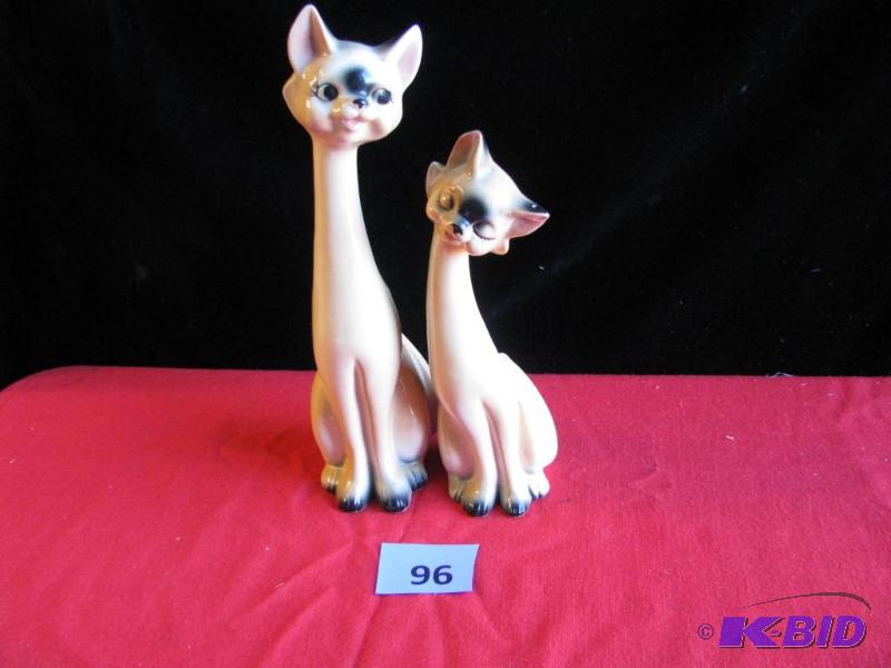 Vintage mid century ceramic cats. Made in Jap...