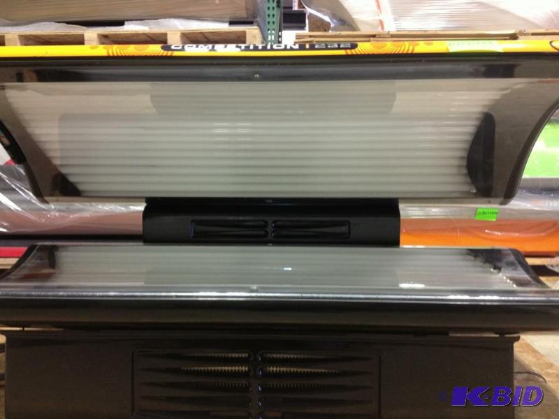 lot 2 image: 2004 Sundash Competition 232 Black Tanning Bed