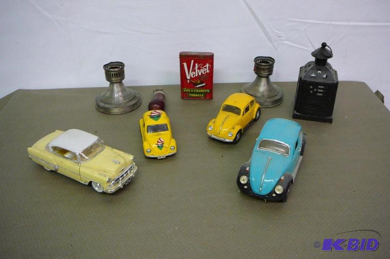 Lot of miscellaneous cars, candle&nbspholder...