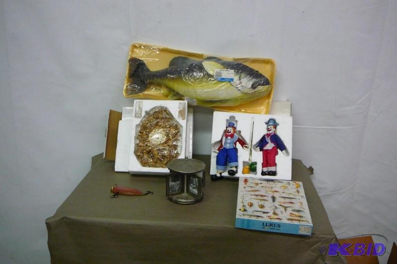 500 piece&nbspLures puzzle, gold colored ang...