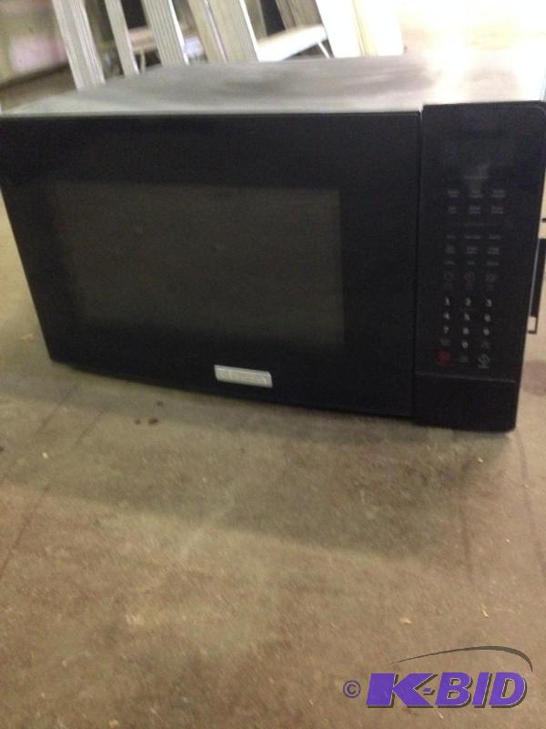 lot 45 image: Electrolux Microwave Black New With manual an...