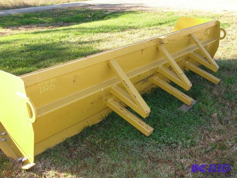 NEW 12&nbsp&nbspSnowpusher for Bucket Moun...