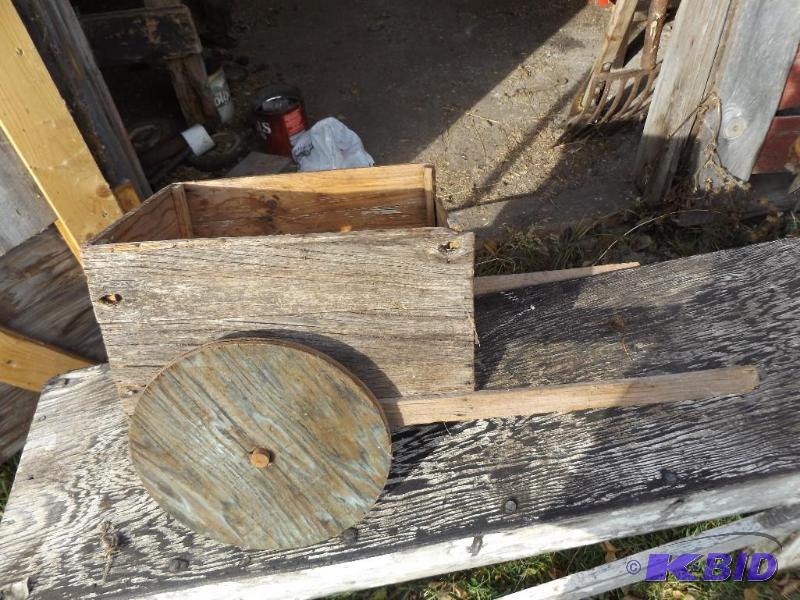 small wooden wagon&nbsp...