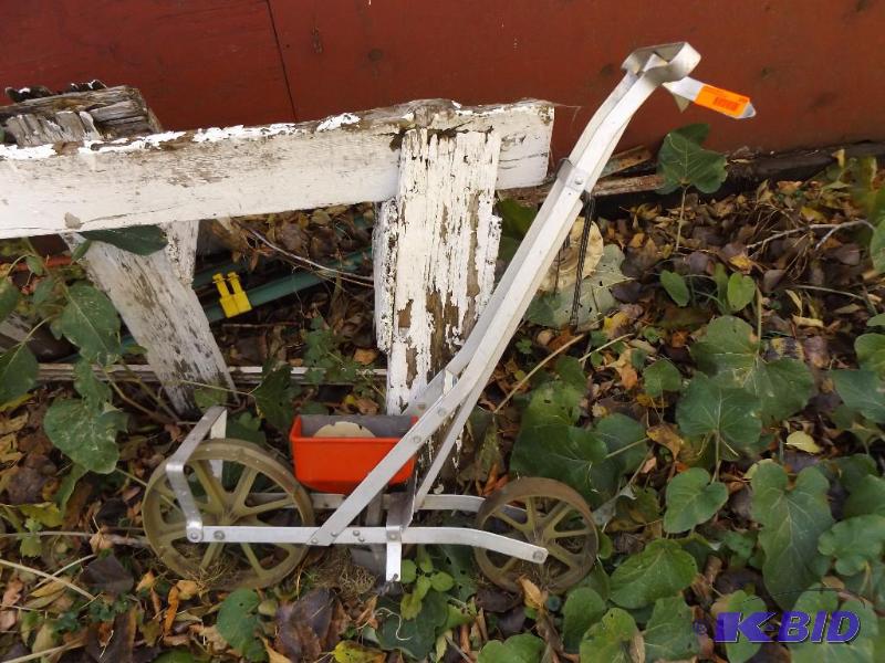 small garden seeder...