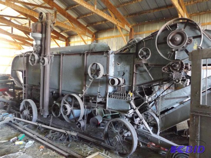 Antique Case Thresher...