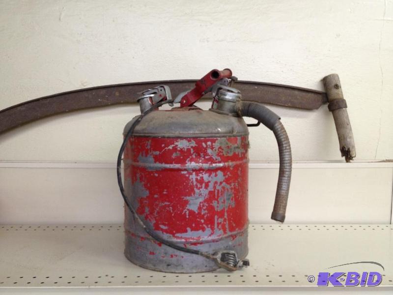 lot 101 image: Vintage Gas Can w Ground&nbsp...