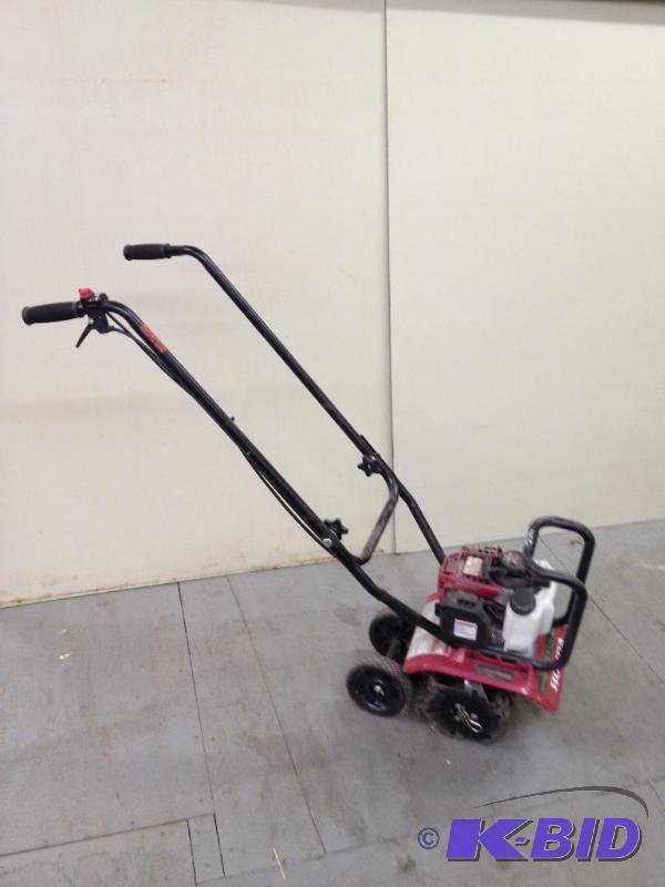 lot 11 image: Honda FG 110