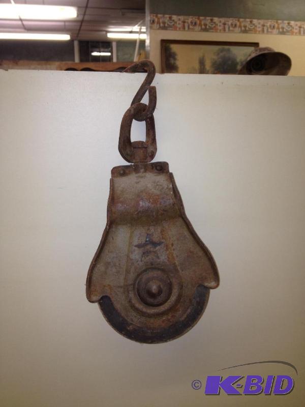 lot 120 image: Antique Pulley&nbsp...
