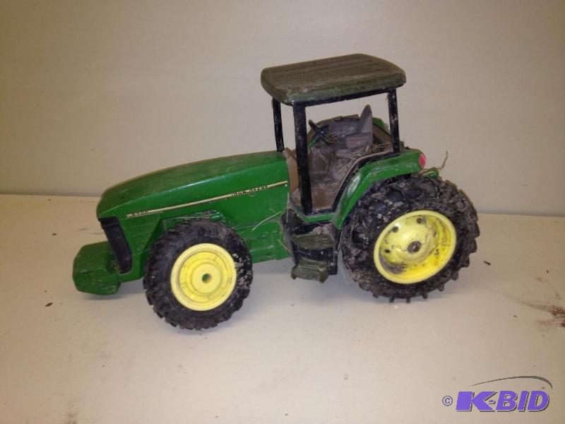 lot 122 image: Tin Tractor, needs front end work&nbsp...