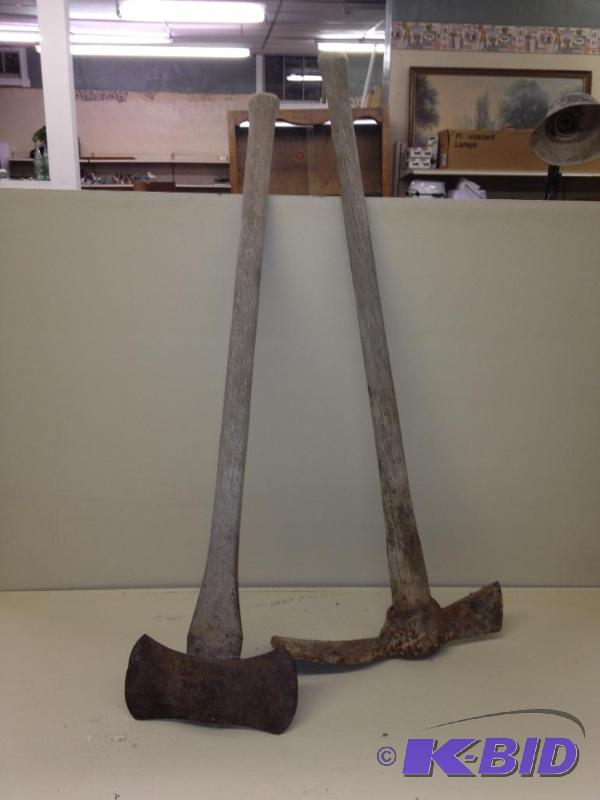 lot 127 image: Axe and Cutter Mattock&nbsp...