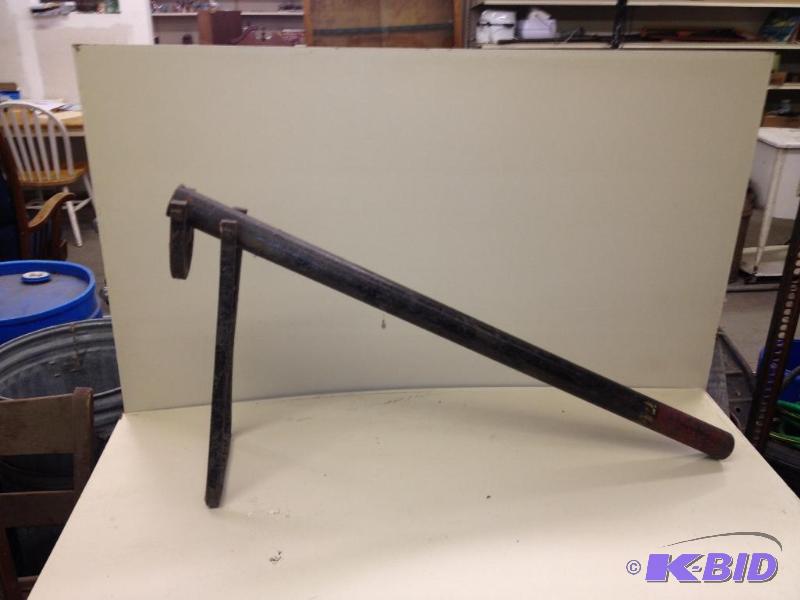 lot 129 image: Hitch&nbsp...