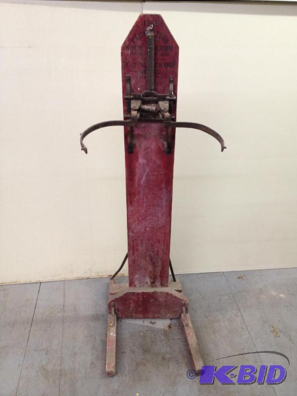 lot 14 image: Seed  Feed Sack Holder