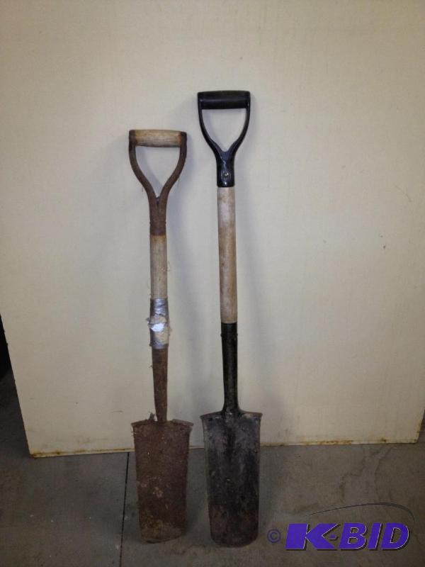 lot 170 image: Post Hole Shovels&nbsp...