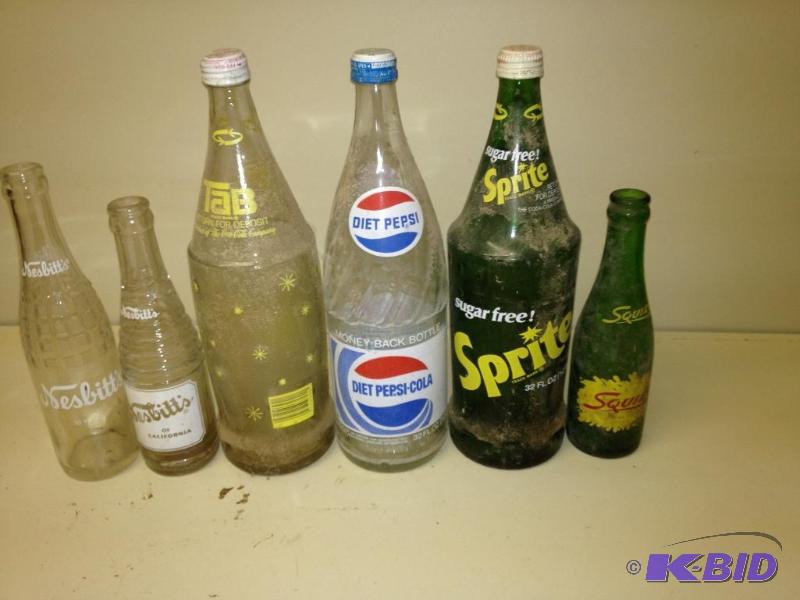 lot 178 image: Vintage Pop Bottles&nbsp...