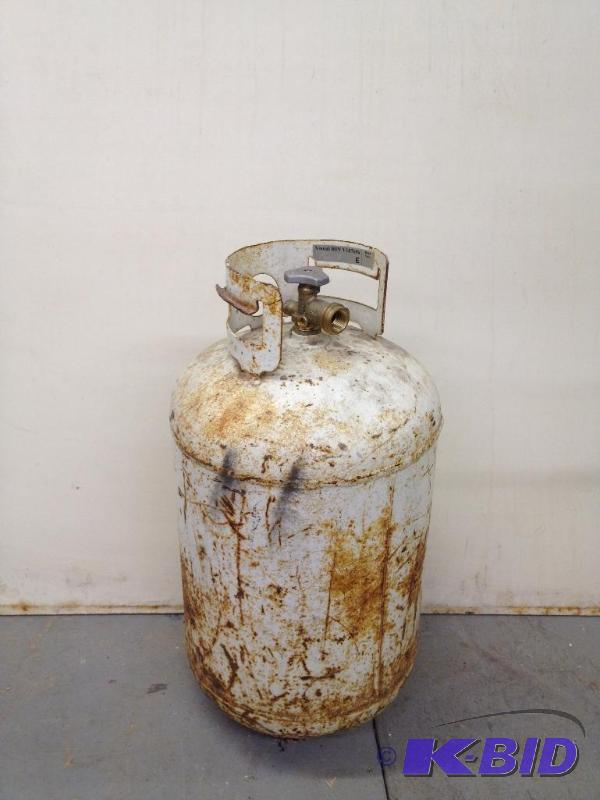 lot 22 image: 30# LP Tank, About 12 Full