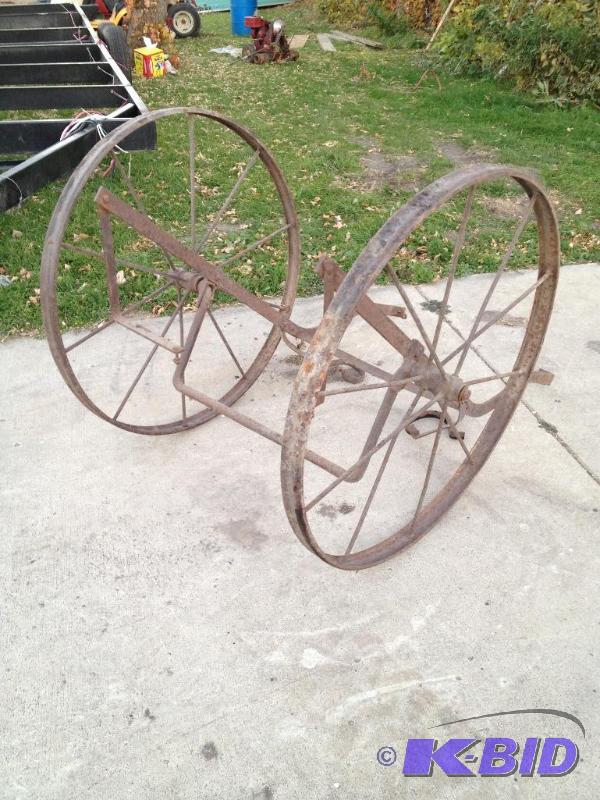 lot 3 image: Pull Behind Cart  Donkey cart...