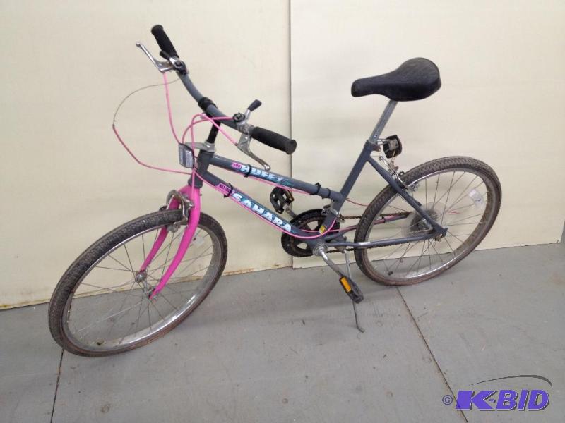 lot 37 image: Huffy Bicycle&nbsp...