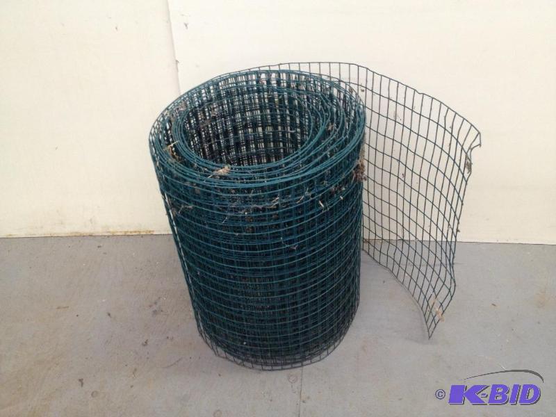 lot 68 image: Approx. 70 Coated Wire Fencing&nbsp...