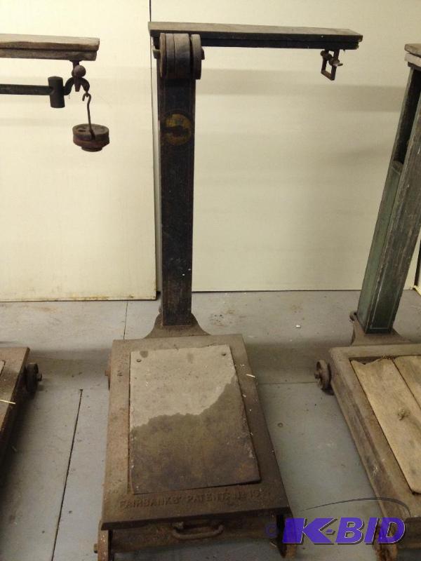 lot 7 image: Antique Fairbanks Platform Grain Scale