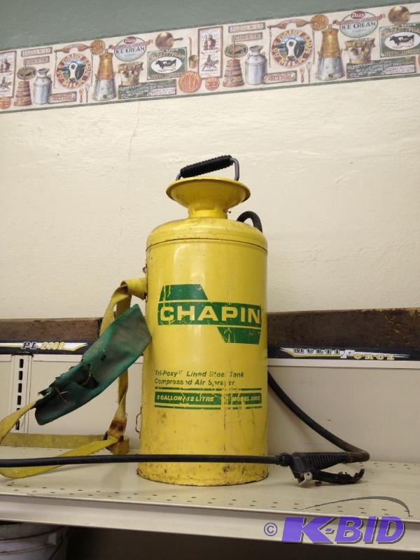 lot 80 image: Compressed Air Sprayer, Chapin, 3 Gallon&nbsp...