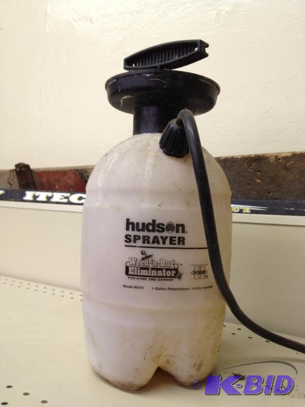 lot 81 image: Hudson Sprayer, 1 Gallon&nbsp...