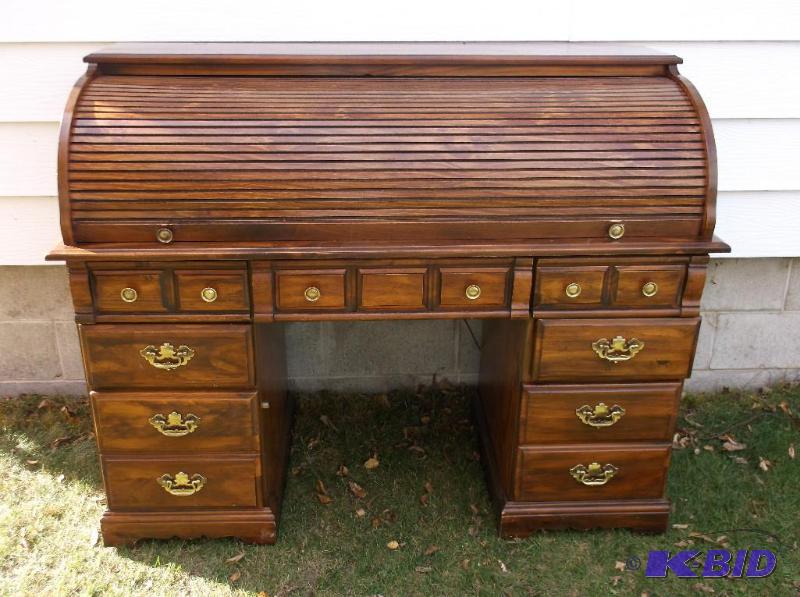 lot 2 image: Beautiful Mersman 7 drawer lighted roll top d...