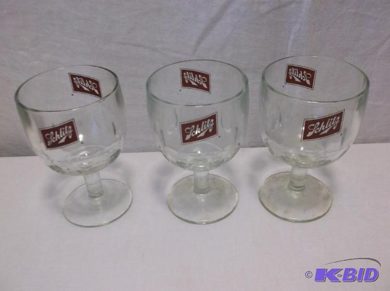 lot 25 image: Lot with 3 Schlitz beer glasses all in great ...