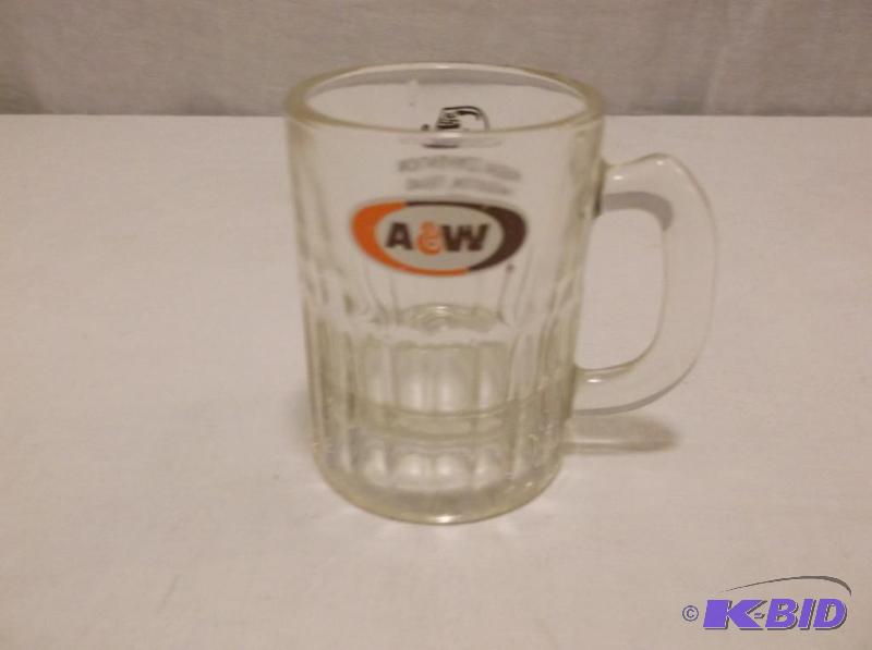 lot 38 image: &nbspA & W mug measuring 3 14" H i...