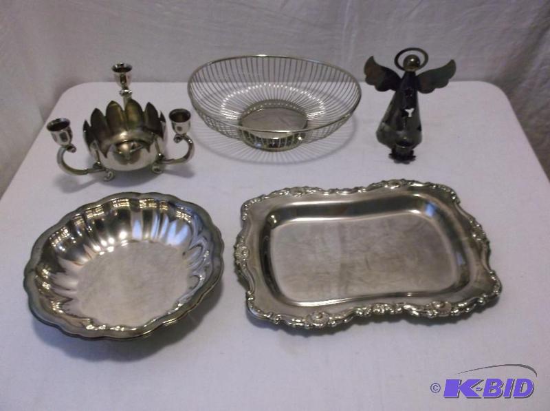 lot 75 image: Large lot of silver plate items all in good c...