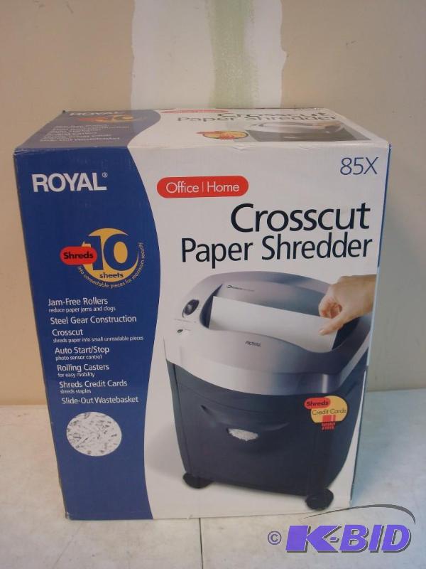 lot 101 image: New Royal Crosscut Paper Shredder Model 85x...