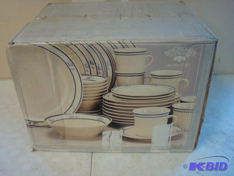 lot 106 image: New Brickoven 40 Piece Dish Set...
