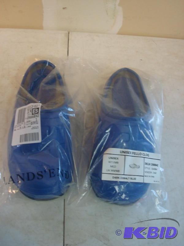 lot 130 image: Pair Of Medium Size Unisex Clogs - Blue - New...