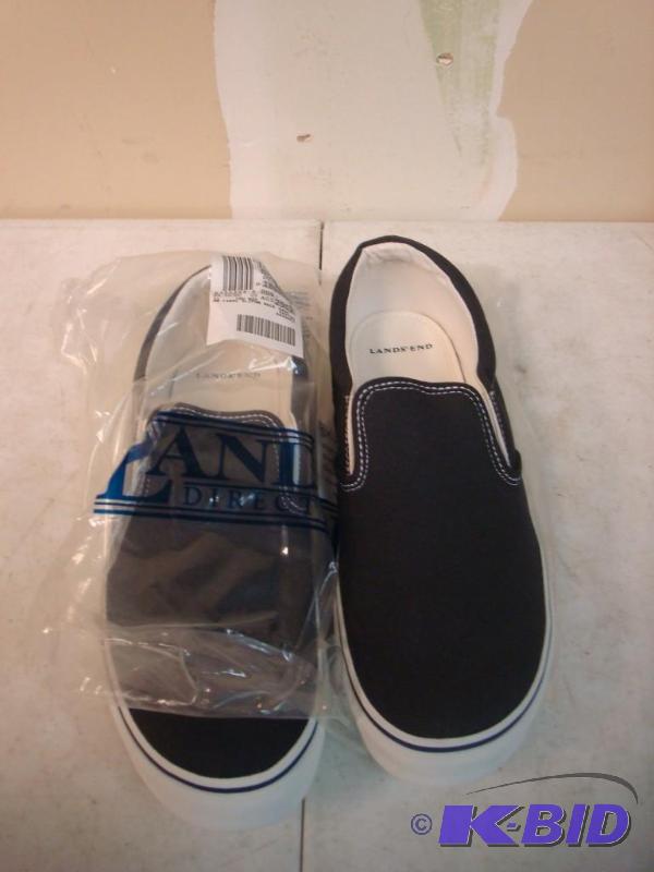 lot 133 image: Pair Of New Lands End Shoes - Size 11...