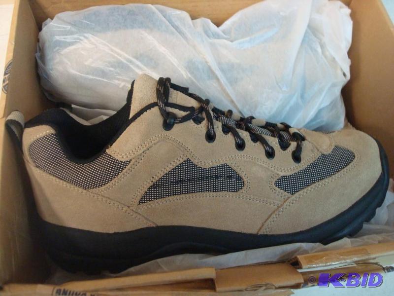 lot 134 image: Pair Of New Lands End Shoes - Size 11...