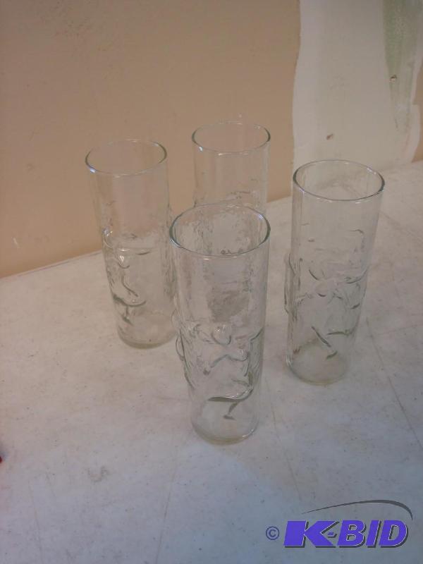 lot 73 image: Set Of Naked Women Glasses...