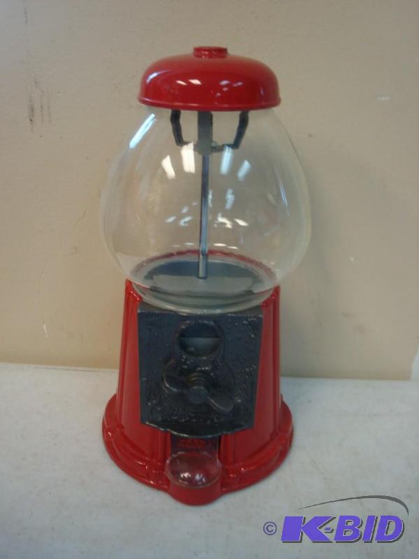 lot 76 image: Carousel Gum Ball Machine ...
