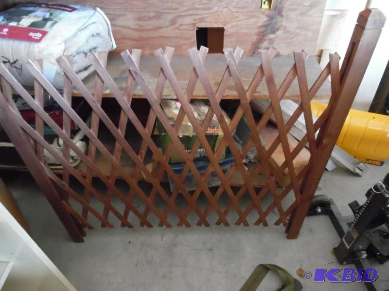 Gate